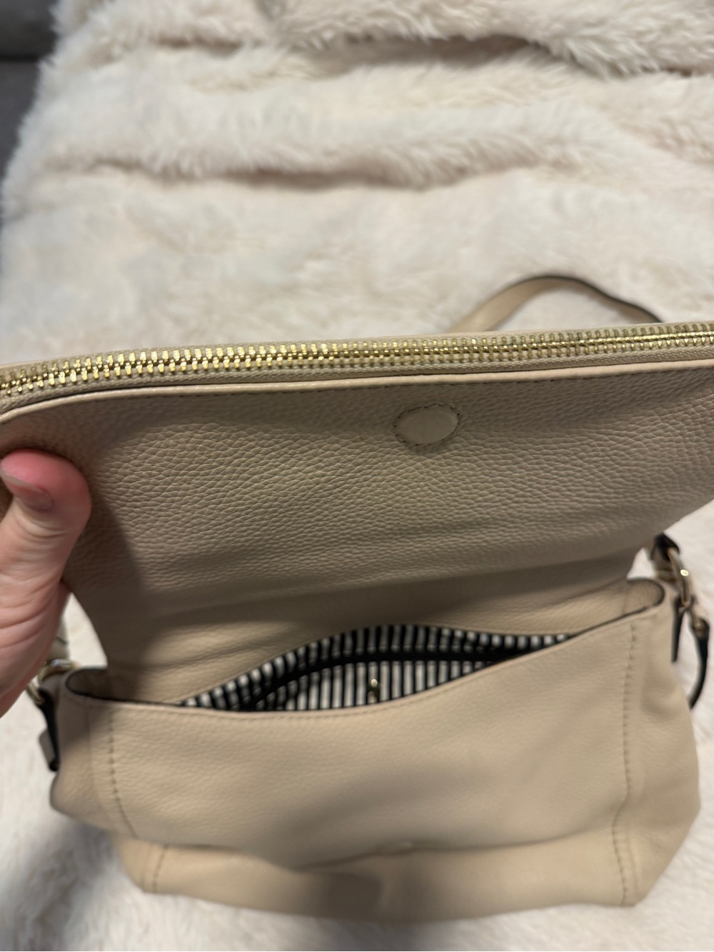 kate spade Neutral Pebbled Leather Crossbody Bag - Picture 4 of 7